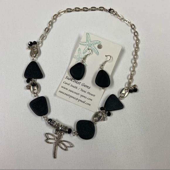 Suncoast Gems dragonfly necklace and earrings set - Picture 4 of 12